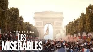 此部2019年電影受2005年巴黎暴動啟發,卻廷續大文豪雨果創作《Les Miserable》精神。香港上映時譯名為《孤城淚》。