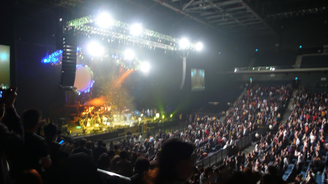 音樂會滿座,而觀眾反應熱烈,但願場場如此。