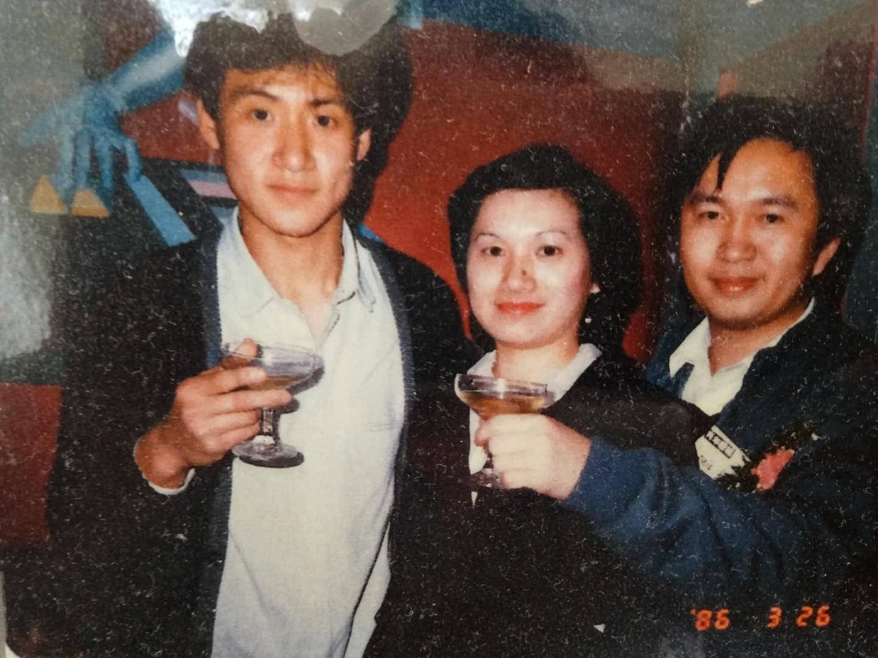 1986年3月26日張學友與歌迷合照。(@Louis收藏)