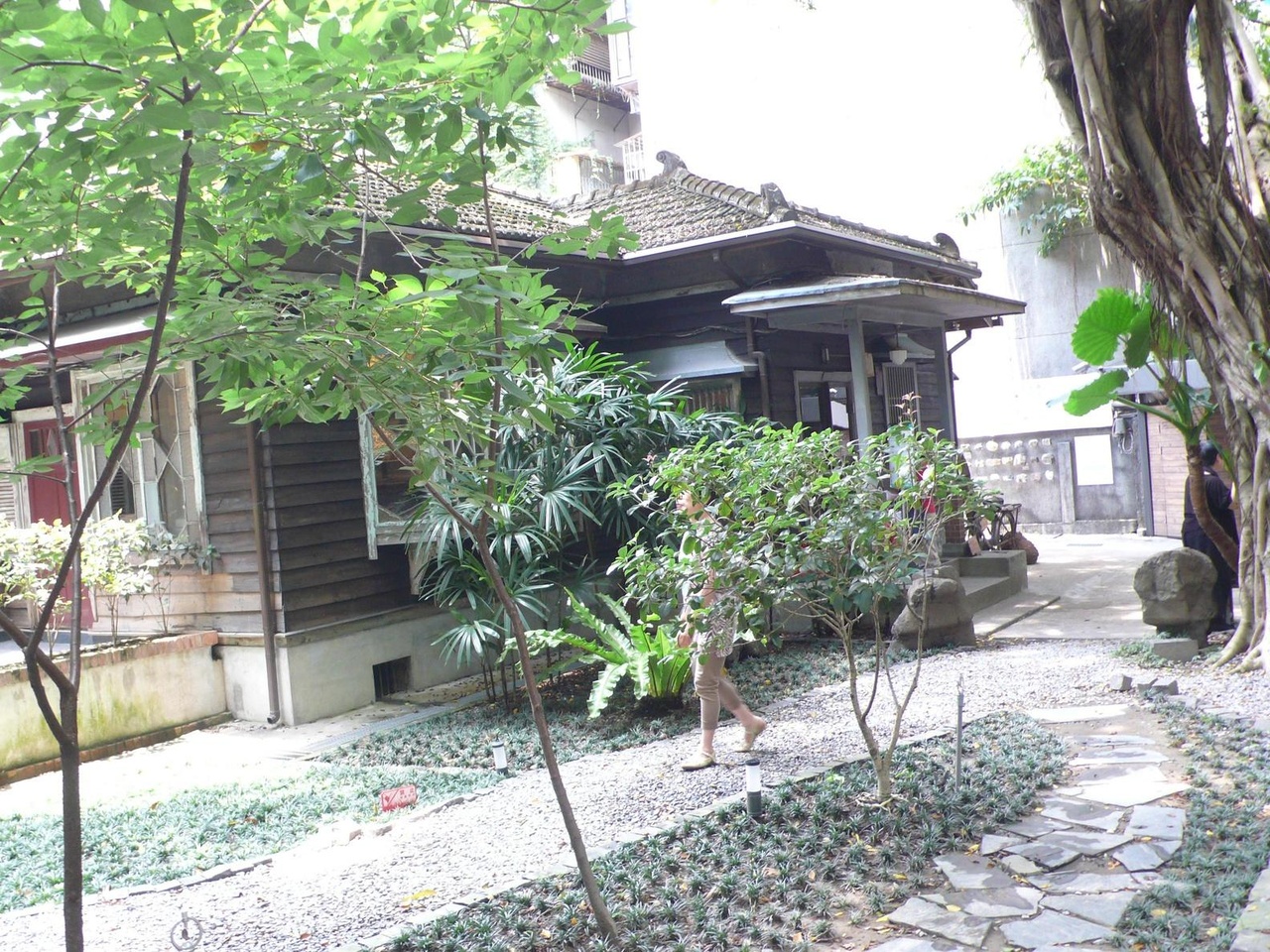 日式民居很注重室外空間、環境,會打造樹木、庭園。