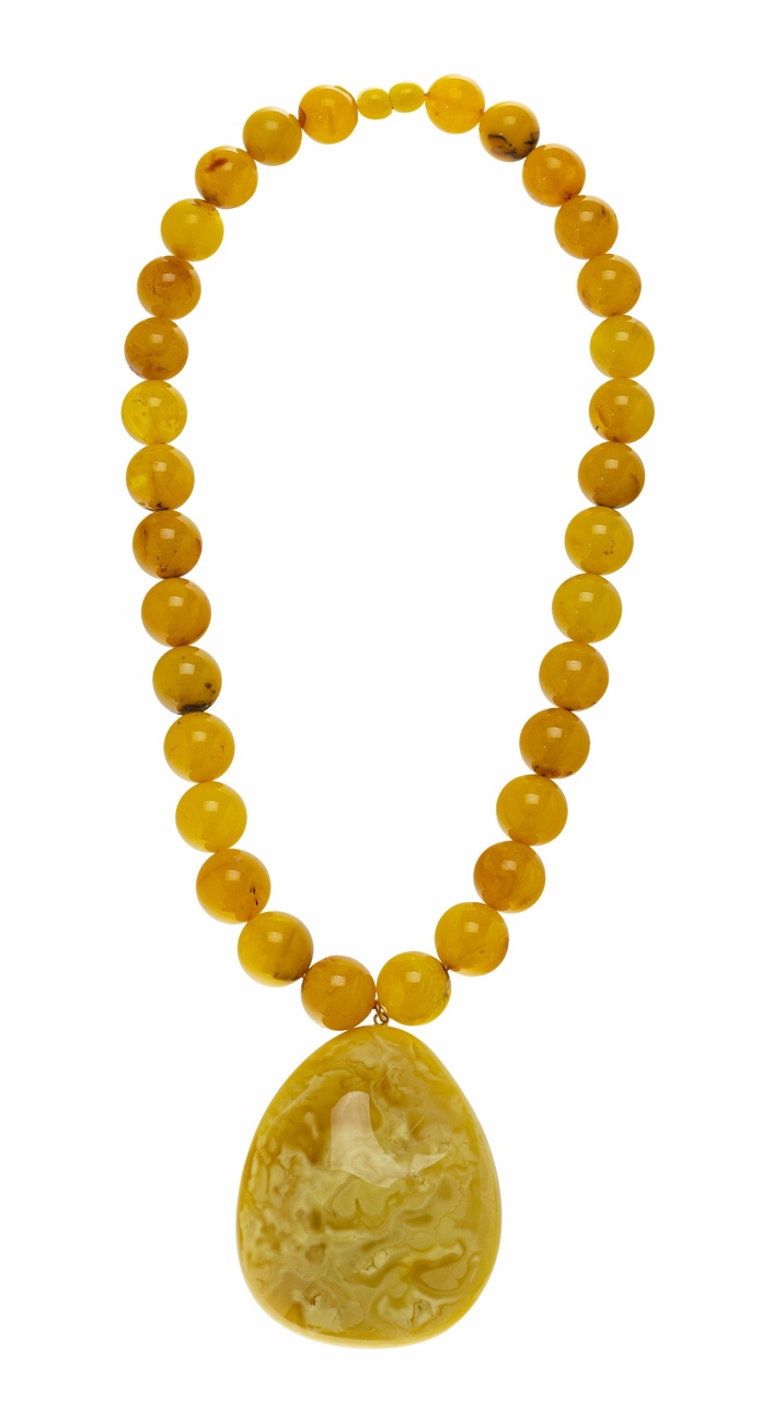 Georgs Romulis(1927年–2015年)
琥珀項鏈及大吊墜
2000年–2010年
Romulis家族藏品
