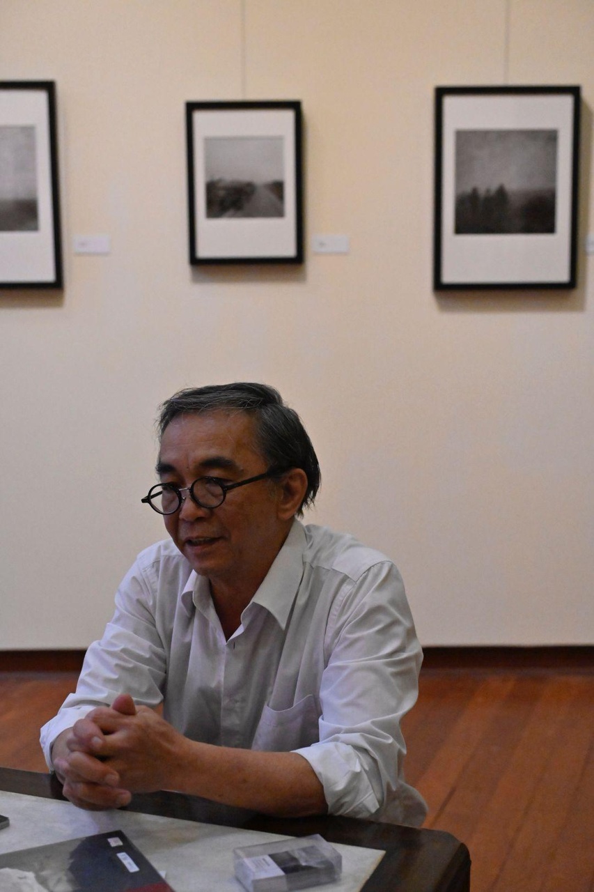 展覽為 秦偉1980至1990年代於法國的藝術創作結集,圖片記載著創作者對過去及已流逝的時間的回溯,具有文本價值。