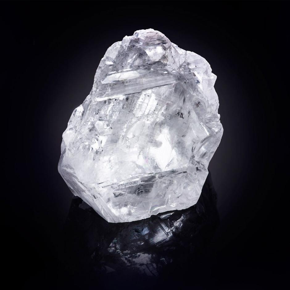 美國寶石學院證實'Lesedi La Rona 屬於極少數的「超深鑽石」，形成的地底深度比大部分鑽石深三倍。
