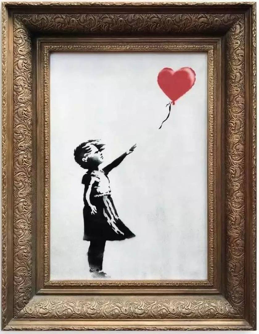這件《女孩與氣球》原本是Banksy的塗鴉代表作之一，2017年還于三星電視舉辦的一項票選中， 榮登「英國人最愛的藝術品」排行榜首。(網上圖片)