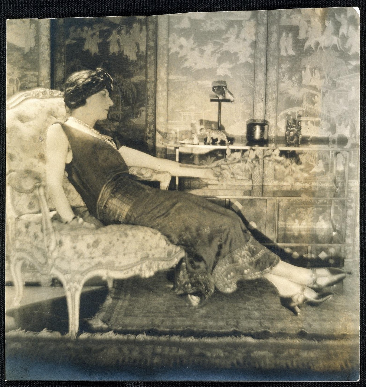 貞.杜桑,由德.梅耶男爵(Baron de Meyer)拍攝,1923年。阿道夫.德.梅耶男爵(Baron Adolph de Meyer) © Cartier