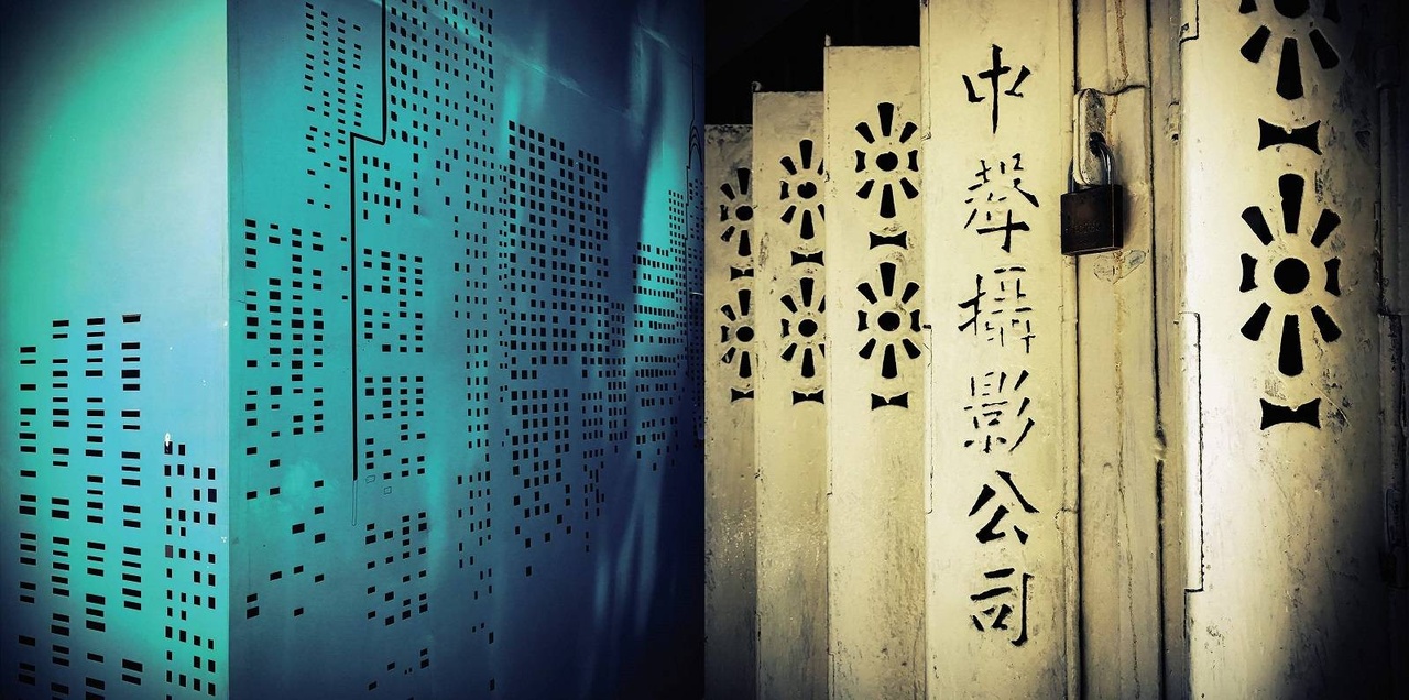 李家昇《負像空間》,2017年攝;藝術家於2018年沖印 ,數位沖印,噴墨,UltraSmooth藝術紙紙基,25.4 x 50.8 公分 。
