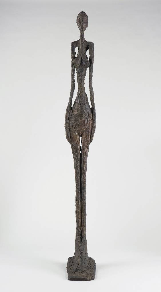 阿爾伯托・賈克梅蒂 (Alberto Giacometti) 的《站立的女人 II》(Grande Femme II) - 1960年構思，1980至 81年鑄造，於巴黎以 24,907,500歐元成交。